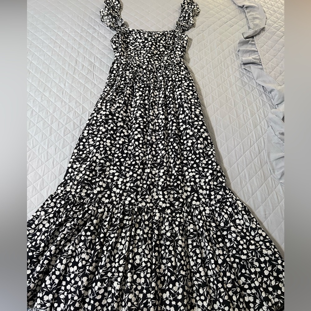 Super cute RIXO at Target dress, with flutter straps and tie back top.